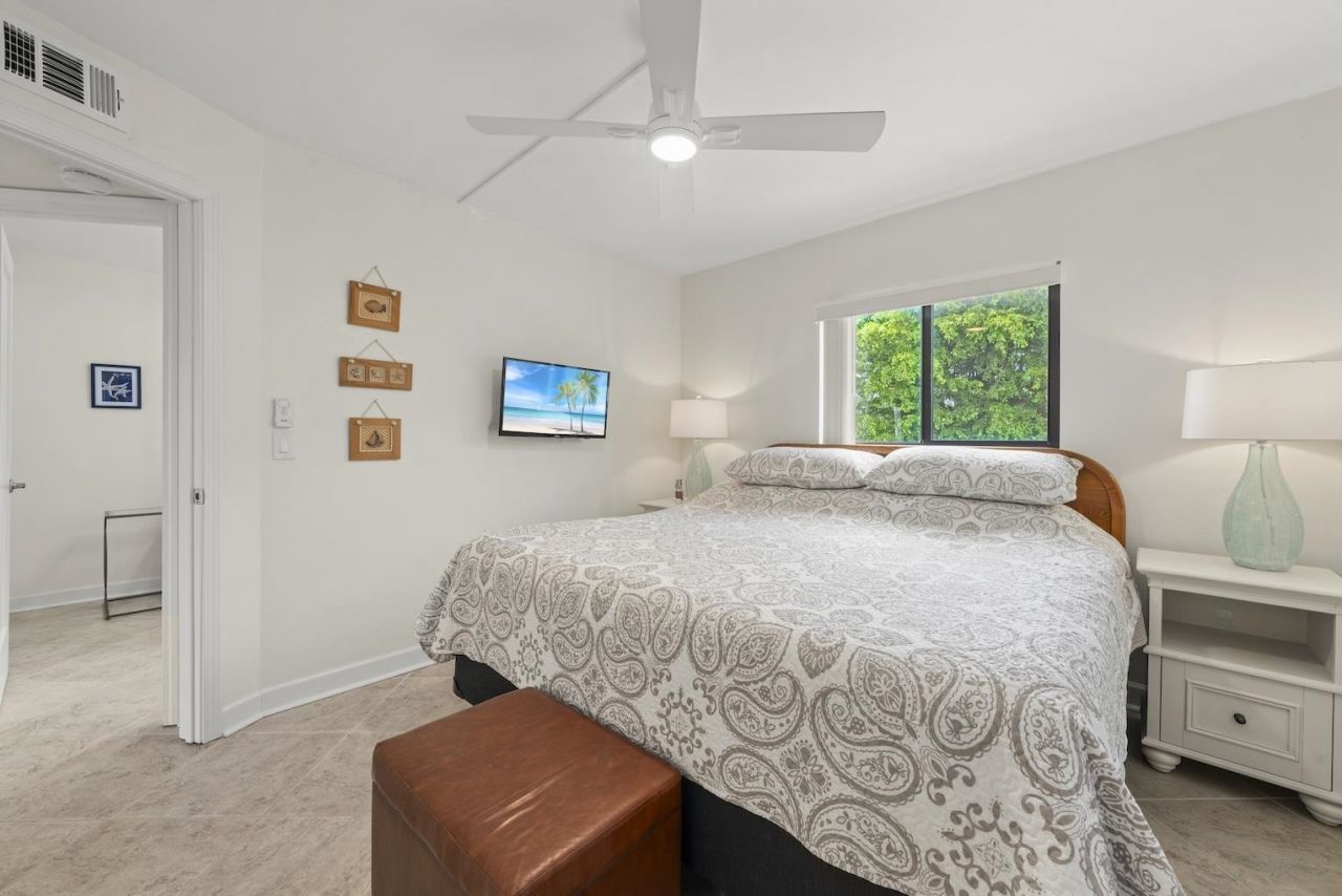 1250 Tennisplace Ct, Unit B24, Sanibel, FL 33957 Photo