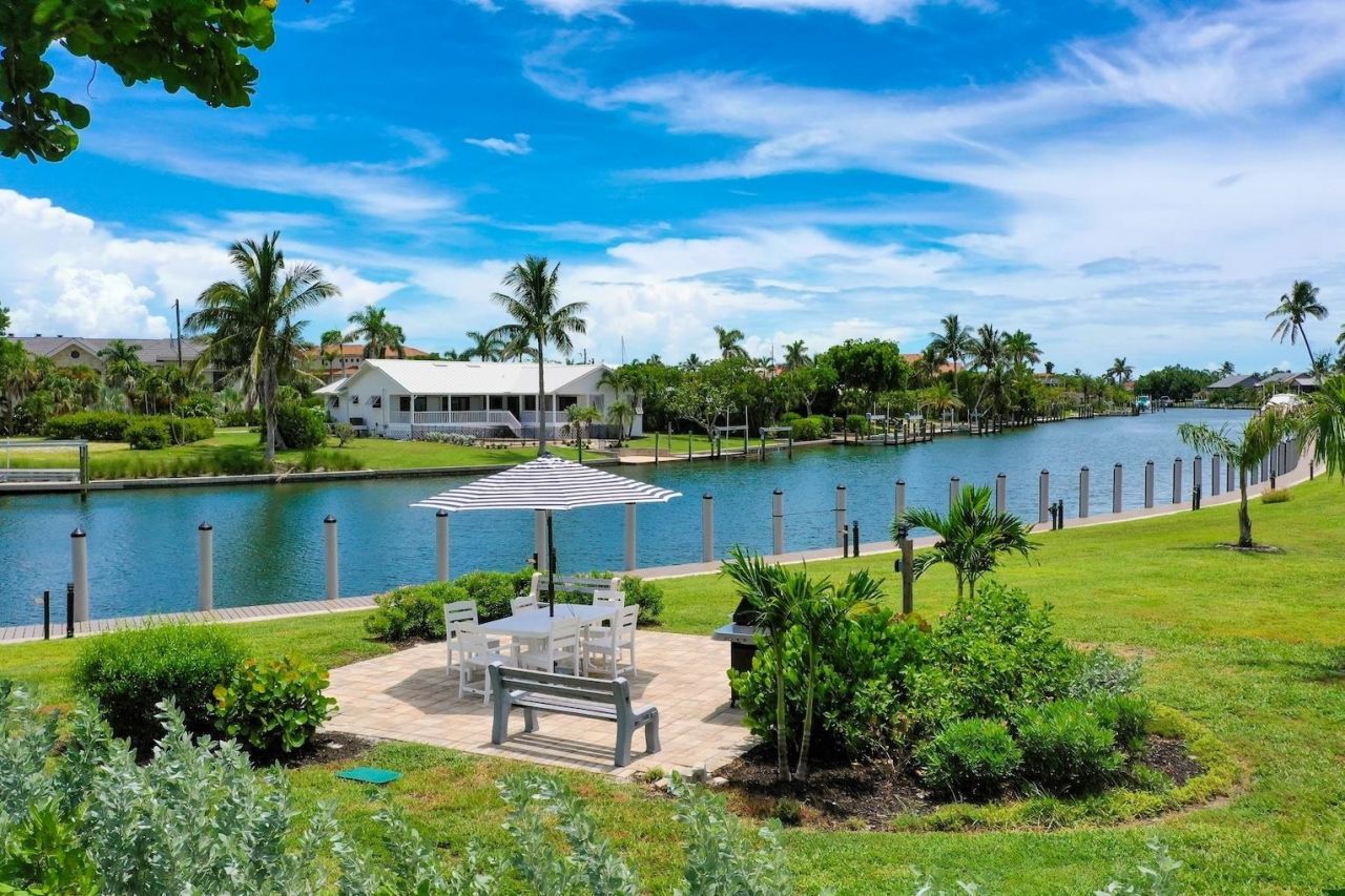 1250 Tennisplace Ct, Unit B24, Sanibel, FL 33957 Photo