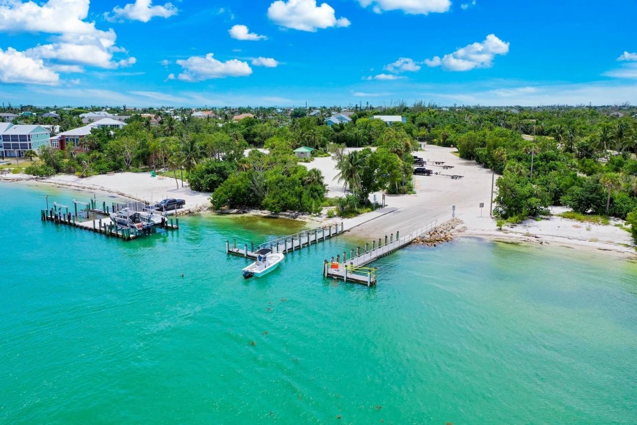 1250 Tennisplace Ct, Unit B24, Sanibel, FL 33957 Photo