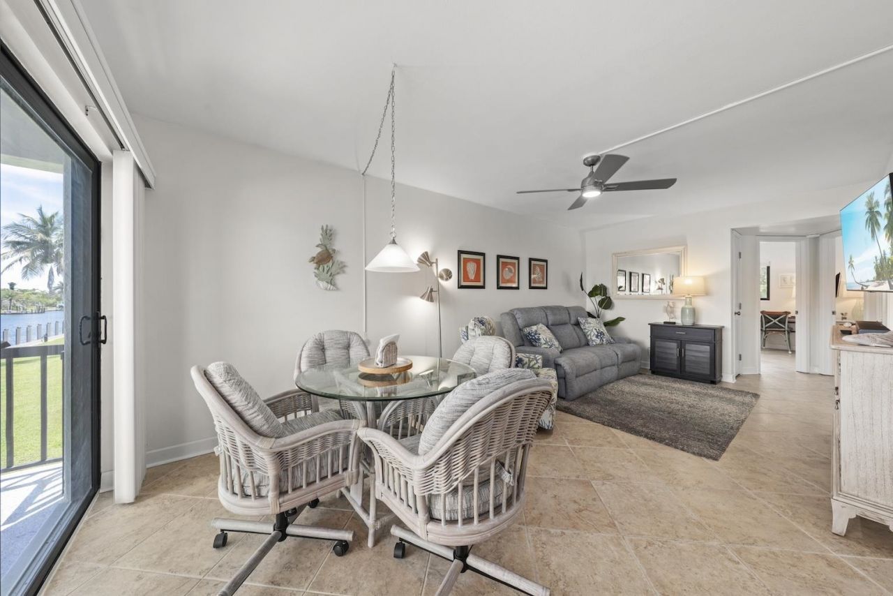 1250 Tennisplace Ct, Unit B24, Sanibel, FL 33957 Photo