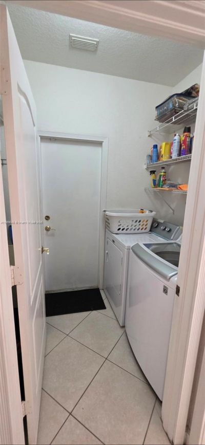 16448 SW 67th Ter, Miami, FL 33193 Photo