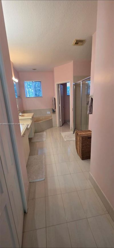 16448 SW 67th Ter, Miami, FL 33193 Photo