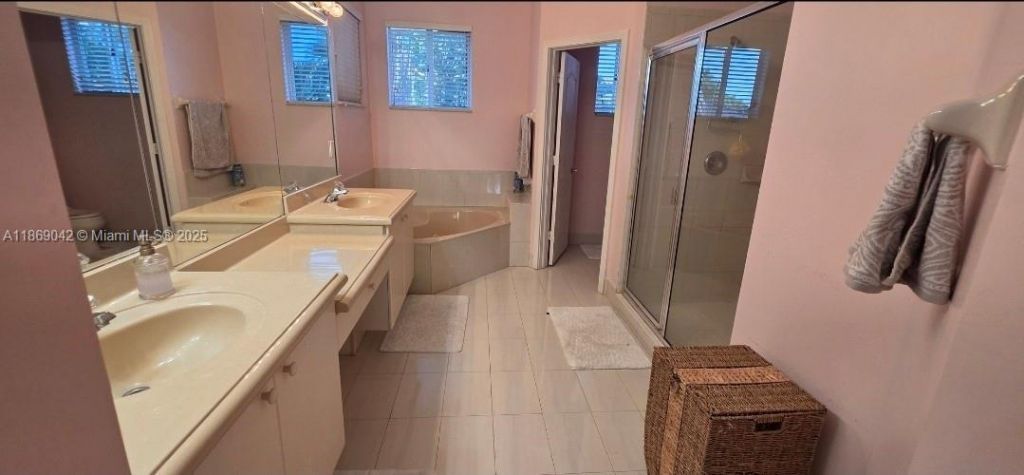 16448 SW 67th Ter, Miami, FL 33193 Photo