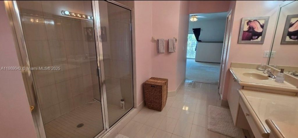 16448 SW 67th Ter, Miami, FL 33193 Photo