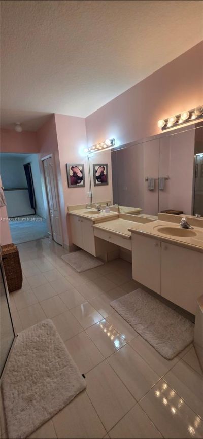 16448 SW 67th Ter, Miami, FL 33193 Photo