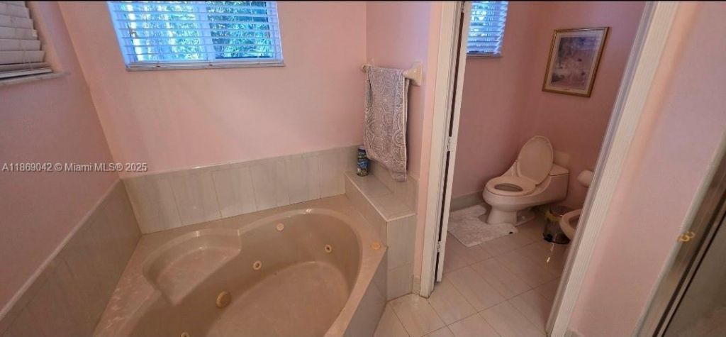 16448 SW 67th Ter, Miami, FL 33193 Photo