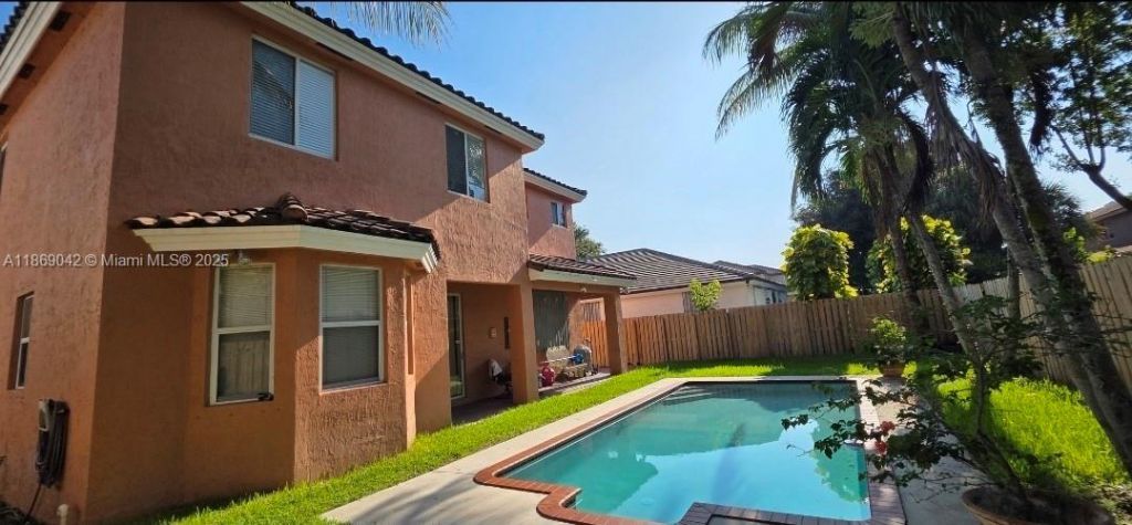 16448 SW 67th Ter, Miami, FL 33193 Photo