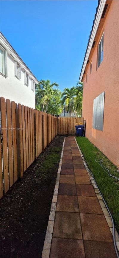 16448 SW 67th Ter, Miami, FL 33193 Photo