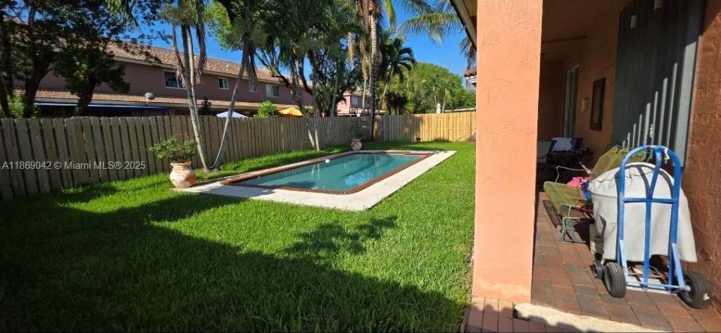 16448 SW 67th Ter, Miami, FL 33193 Photo