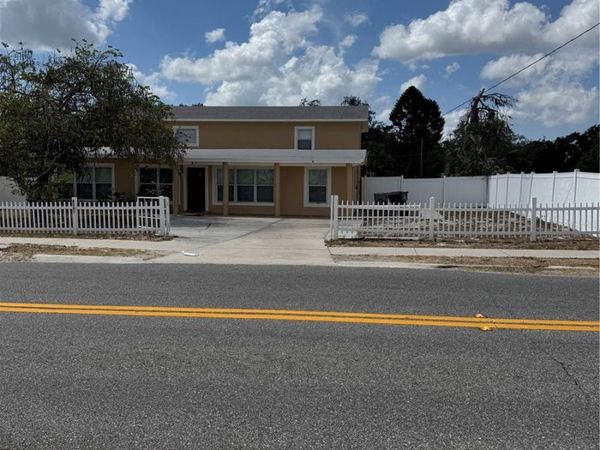 8 E SUMMIT STREET, APOPKA, FL 32712