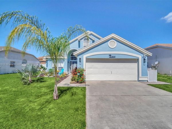 2915 Pembridge St, Kissimmee, FL 34747