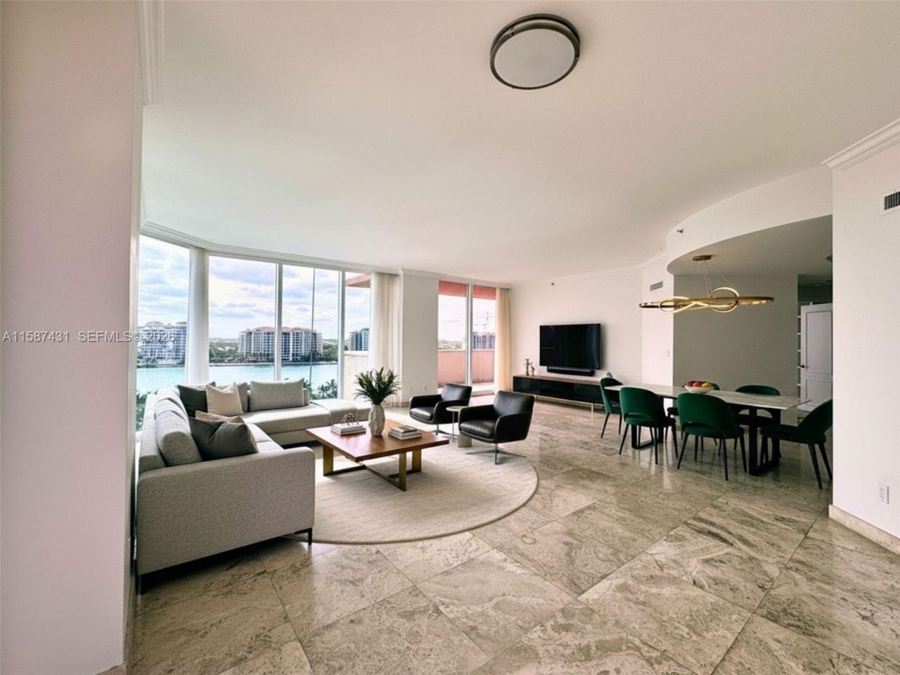 300 S Pointe Dr, Unit 1001, Miami Beach, FL 33139 Photo