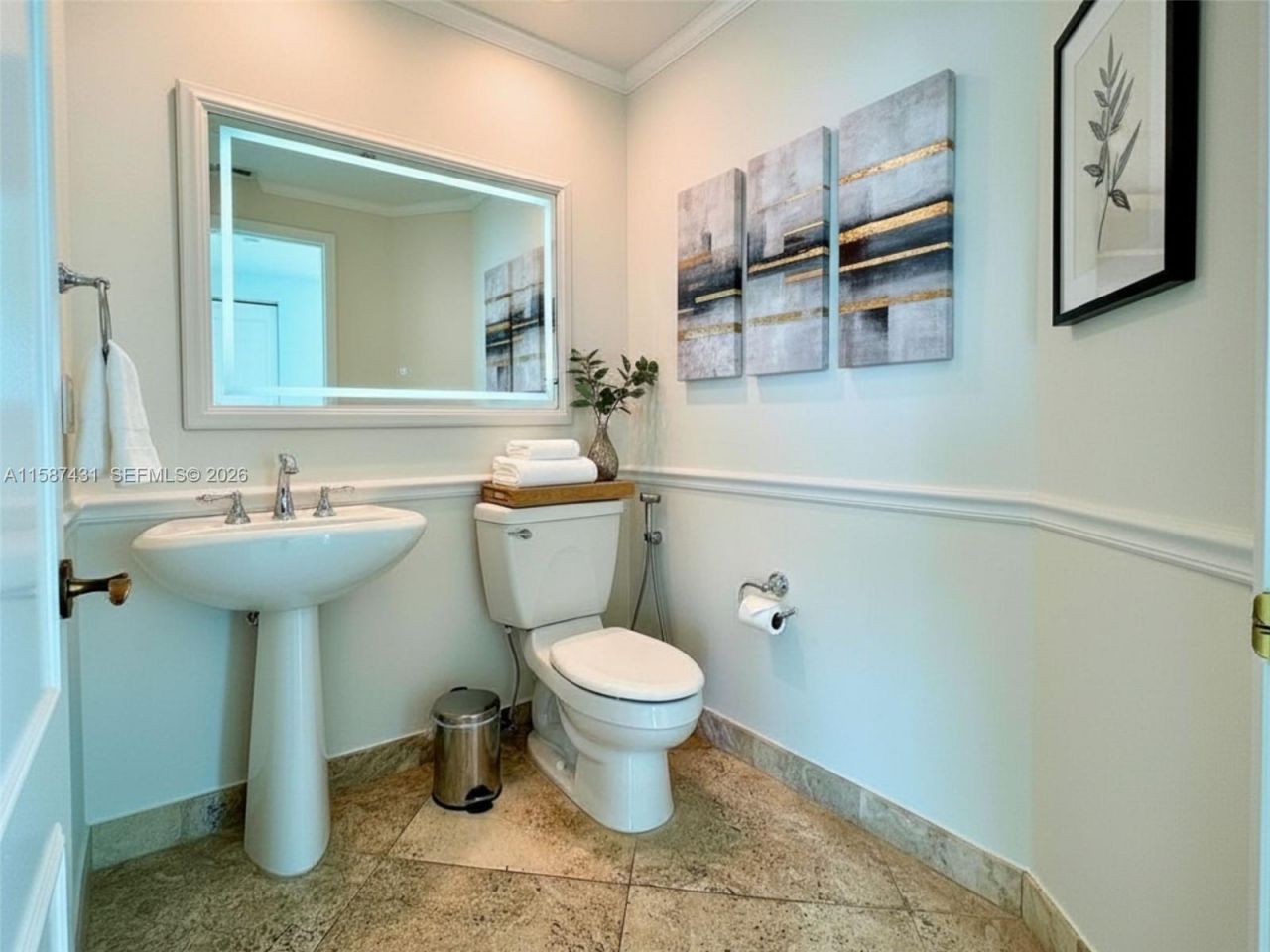 300 S Pointe Dr, Unit 1001, Miami Beach, FL 33139 Photo