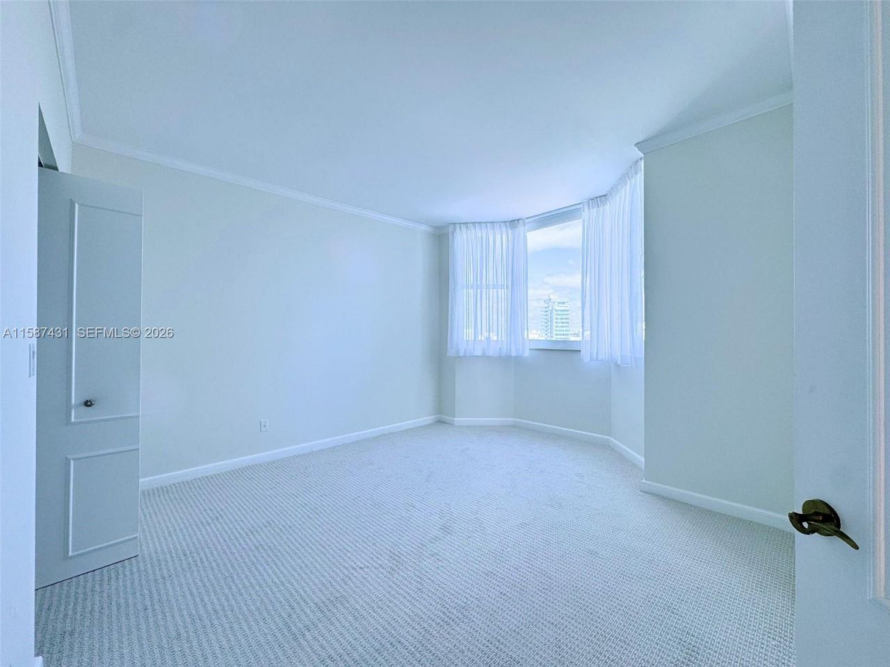300 S Pointe Dr, Unit 1001, Miami Beach, FL 33139 Photo
