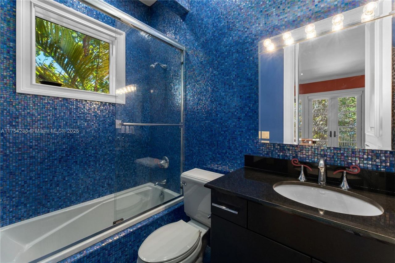 1091 Hillsboro Mile, Hillsboro Beach, FL 33062 Photo