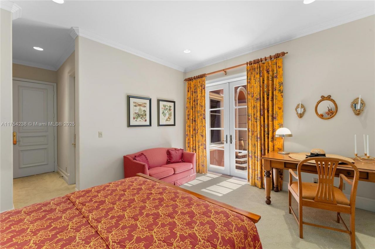 1091 Hillsboro Mile, Hillsboro Beach, FL 33062 Photo