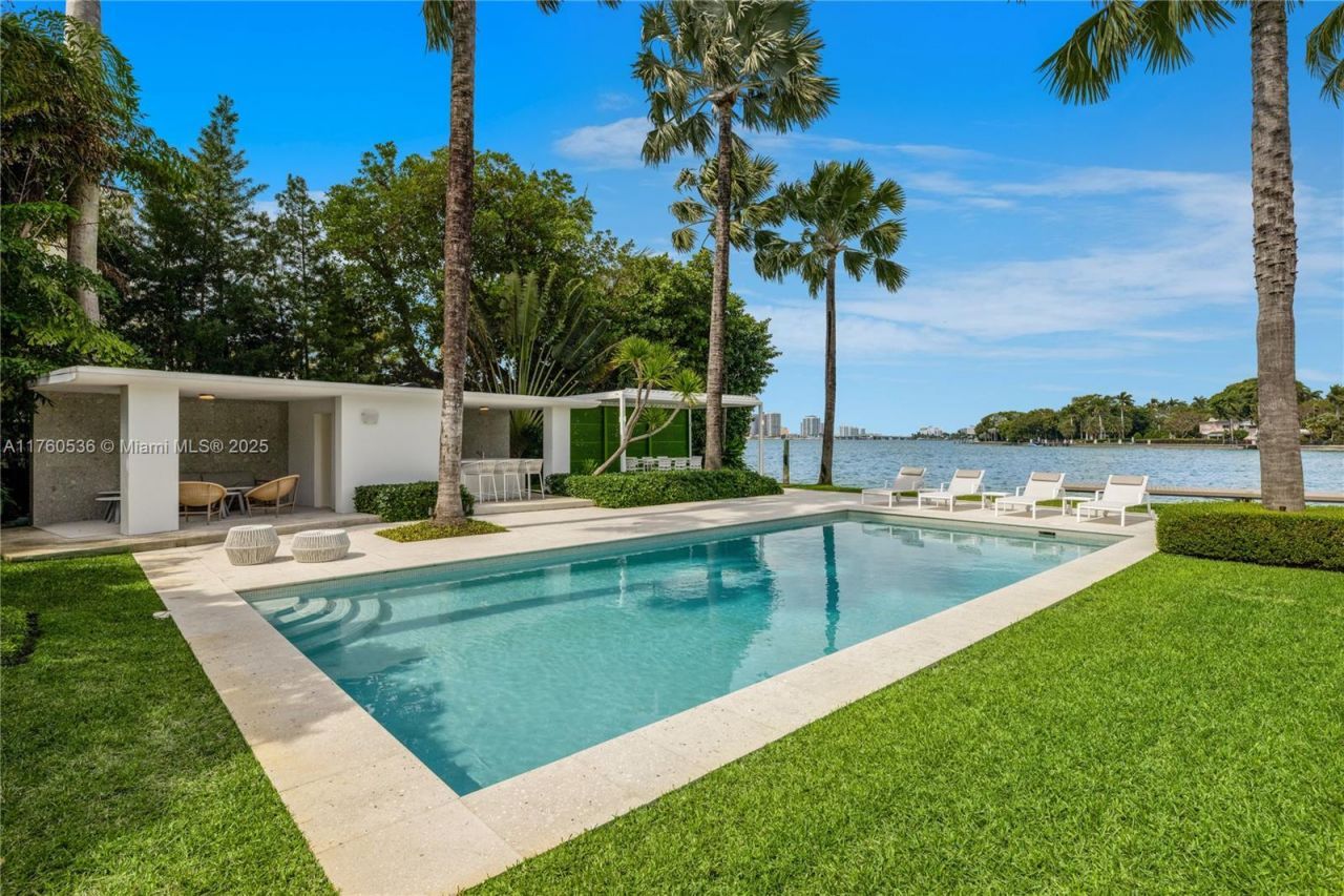 6380 N Bay Rd, Miami Beach, FL 33141 Photo