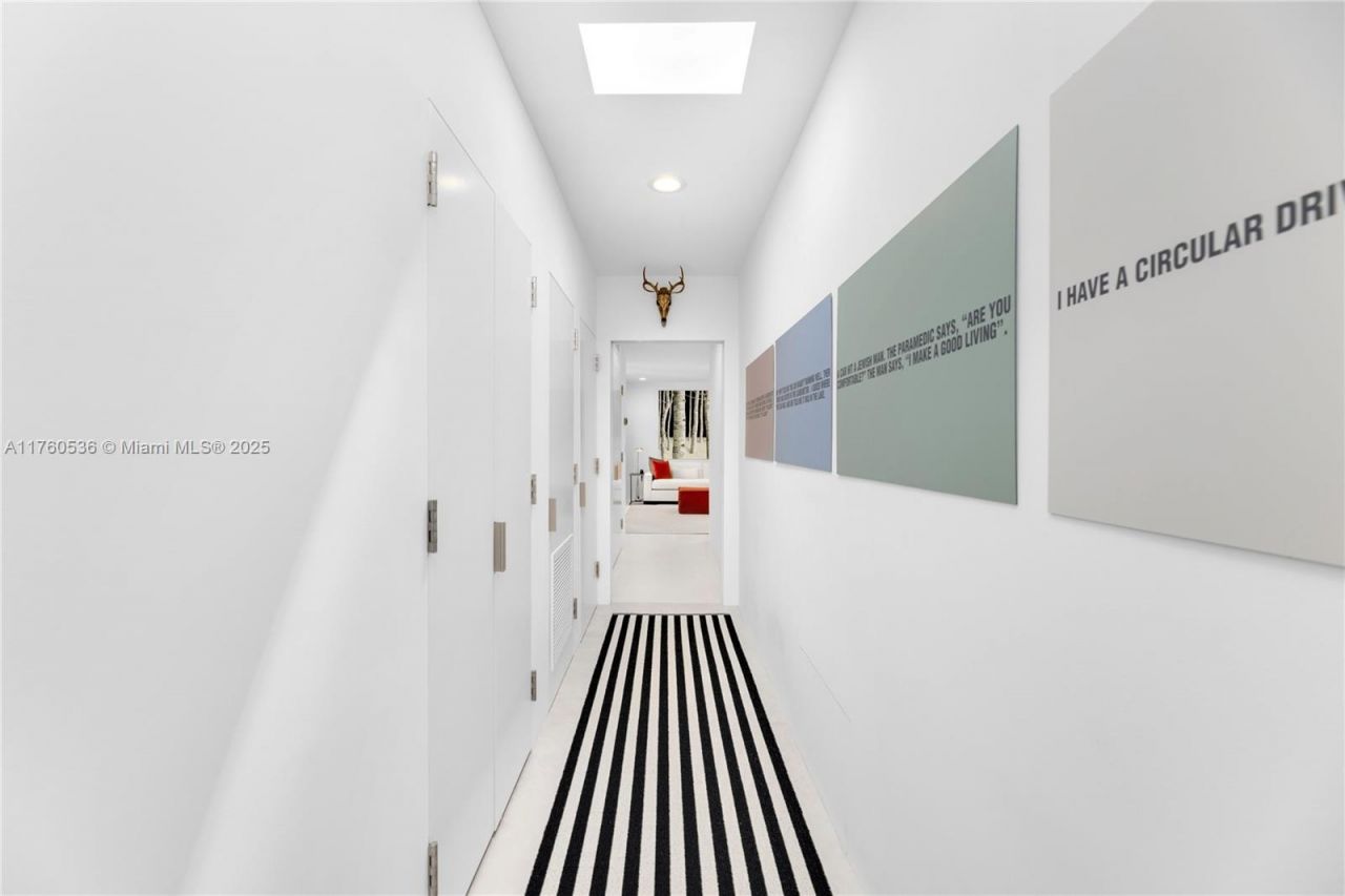 6380 N Bay Rd, Miami Beach, FL 33141 Photo