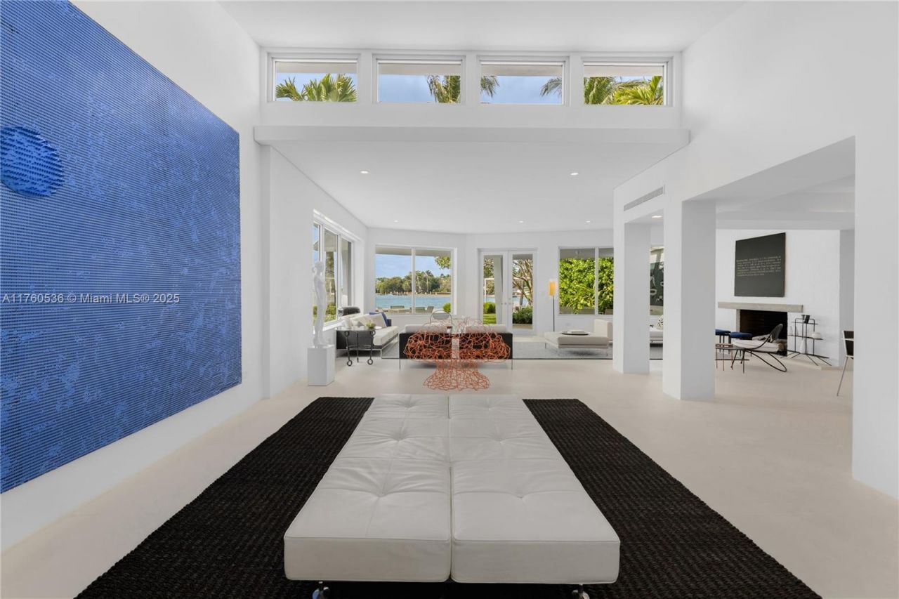 6380 N Bay Rd, Miami Beach, FL 33141 Photo