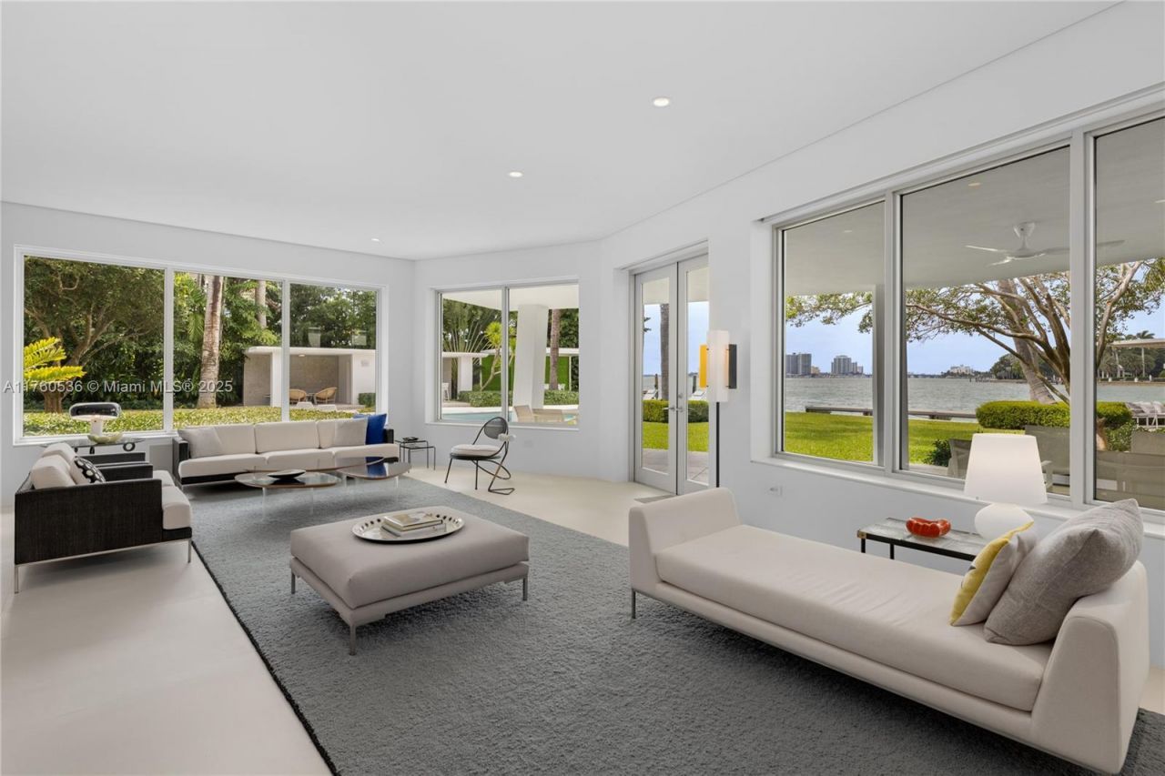 6380 N Bay Rd, Miami Beach, FL 33141 Photo