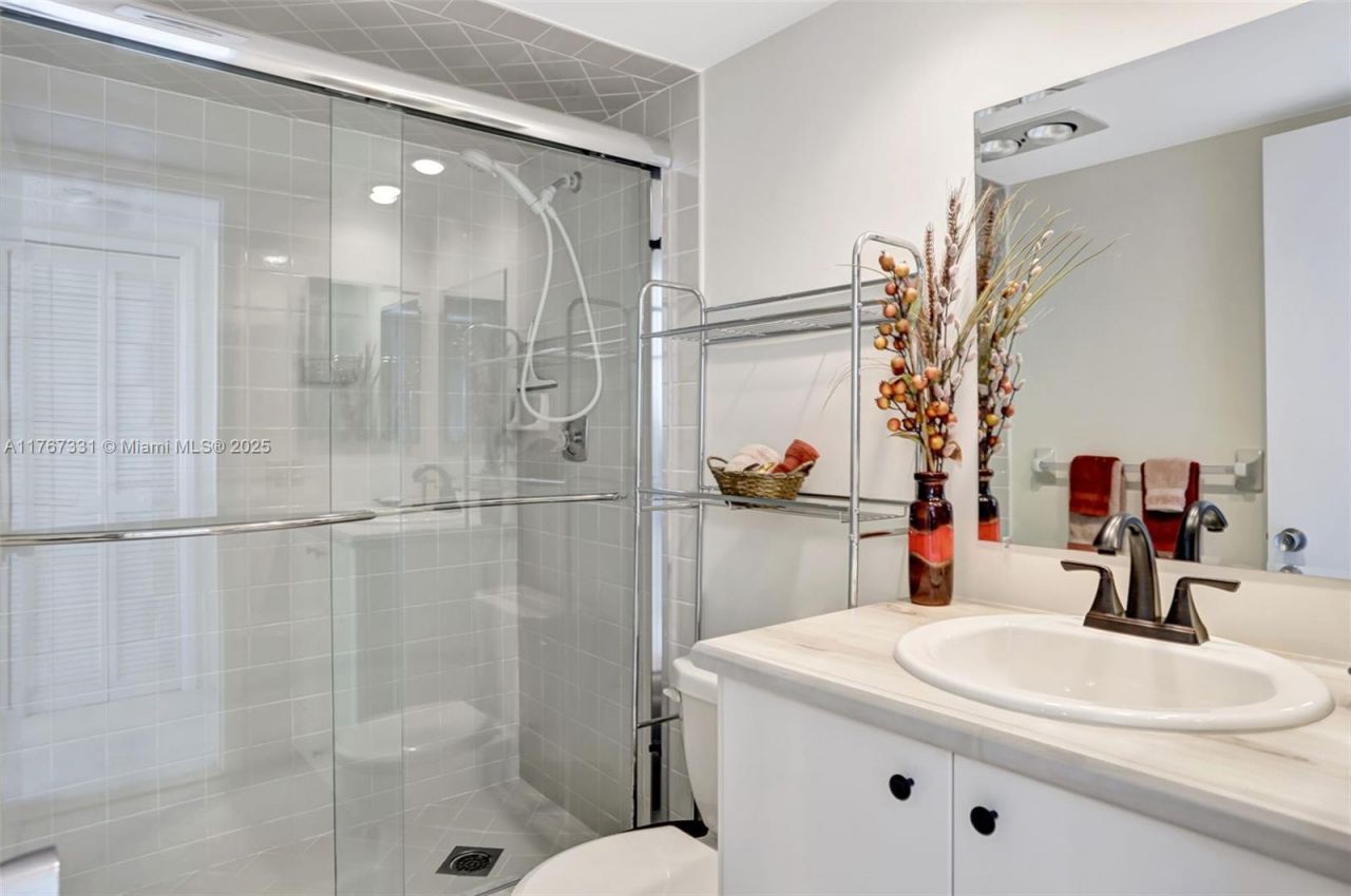 3510 Oaks Way, Unit 806, Pompano Beach, FL 33069 Photo