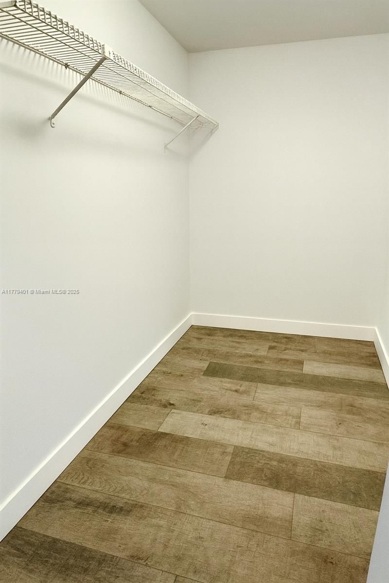 800 NE 199th St, Unit 105D, Miami, FL 33179 Photo