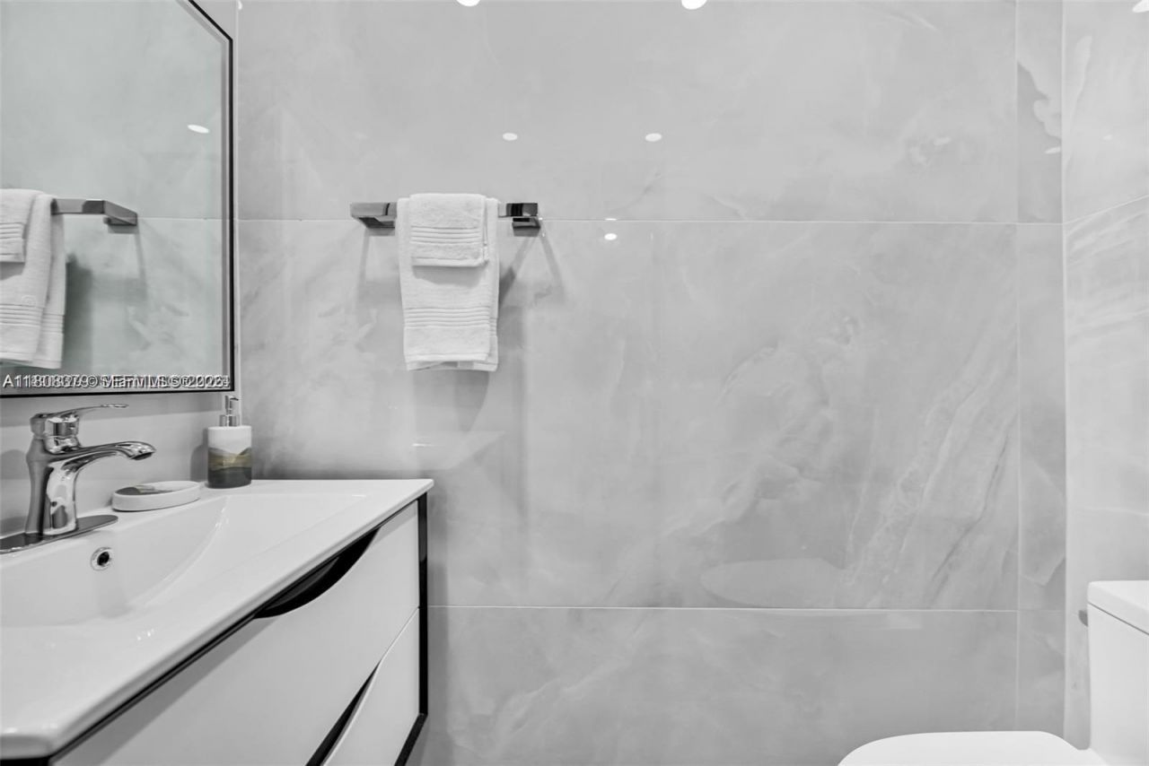 7335 SW 104th St, Pinecrest, FL 33156 Photo