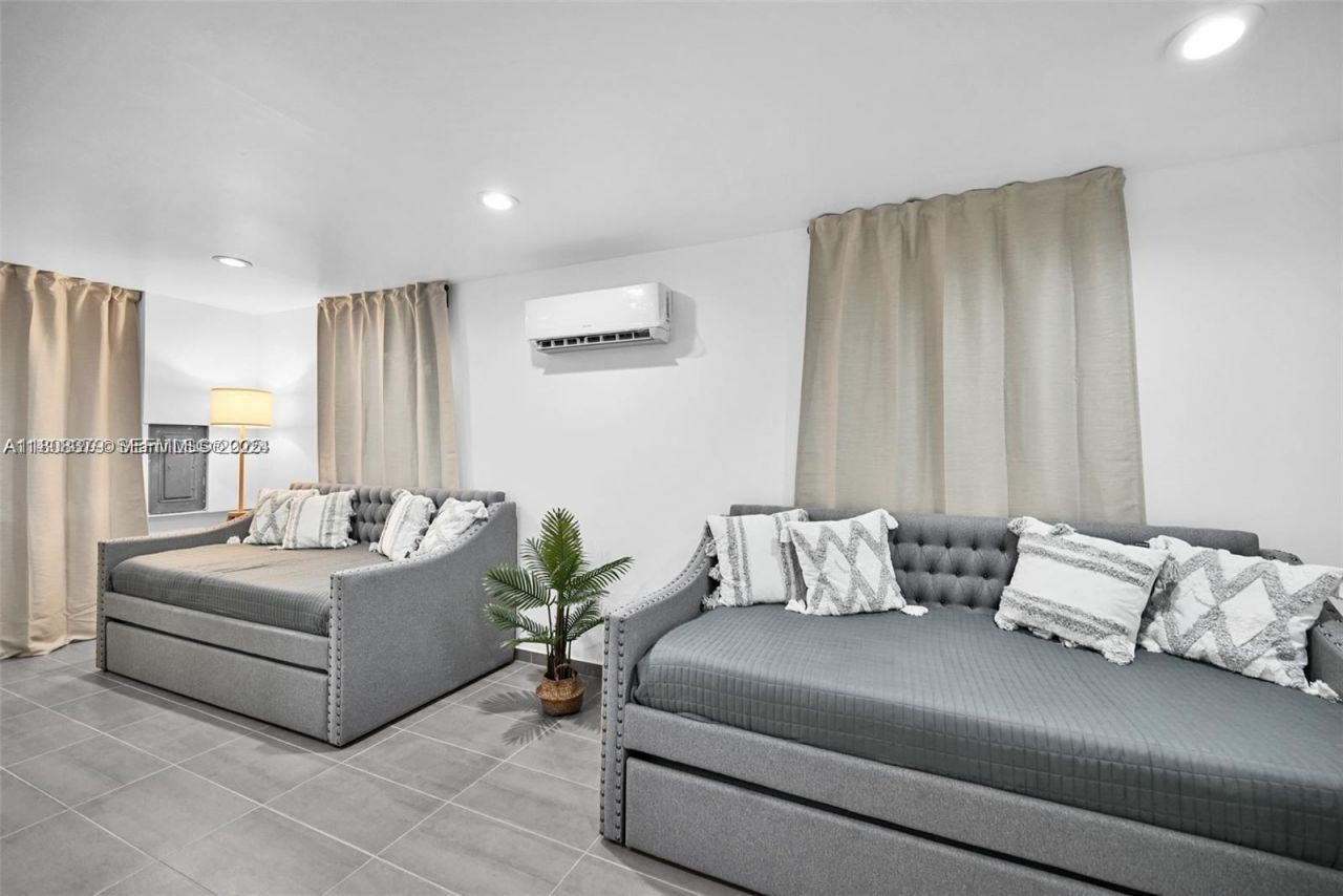 7335 SW 104th St, Pinecrest, FL 33156 Photo