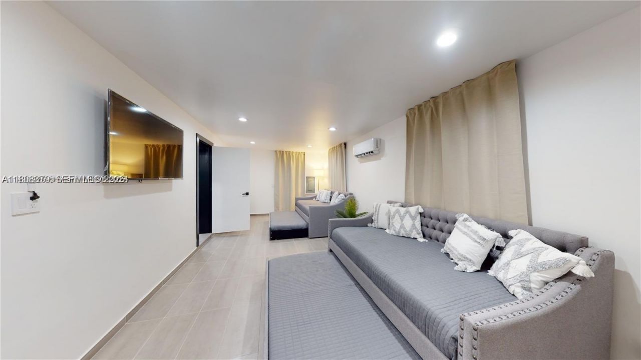 7335 SW 104th St, Pinecrest, FL 33156 Photo