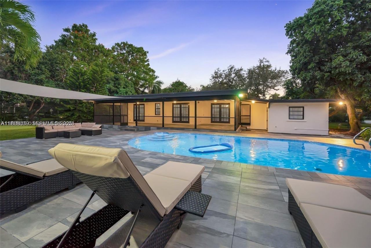 7335 SW 104th St, Pinecrest, FL 33156 Photo