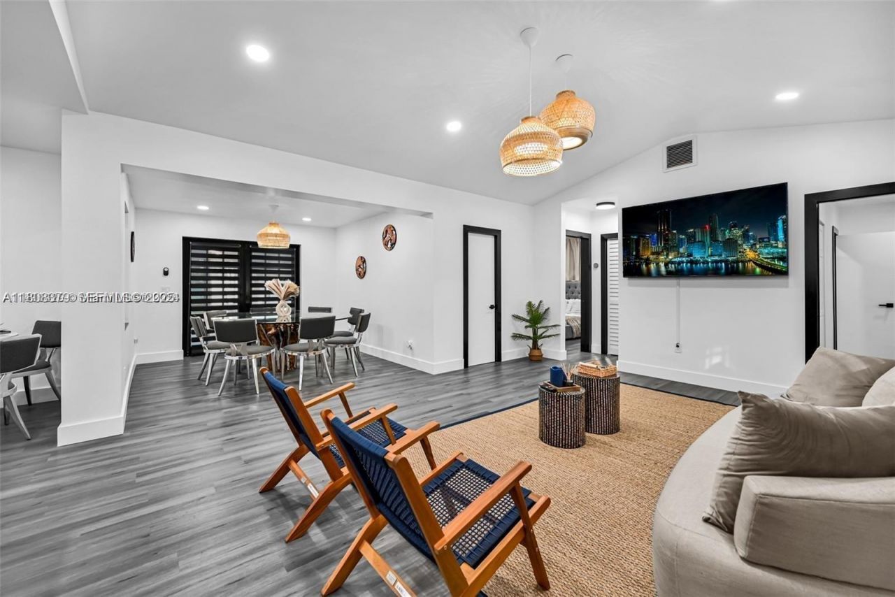 7335 SW 104th St, Pinecrest, FL 33156 Photo