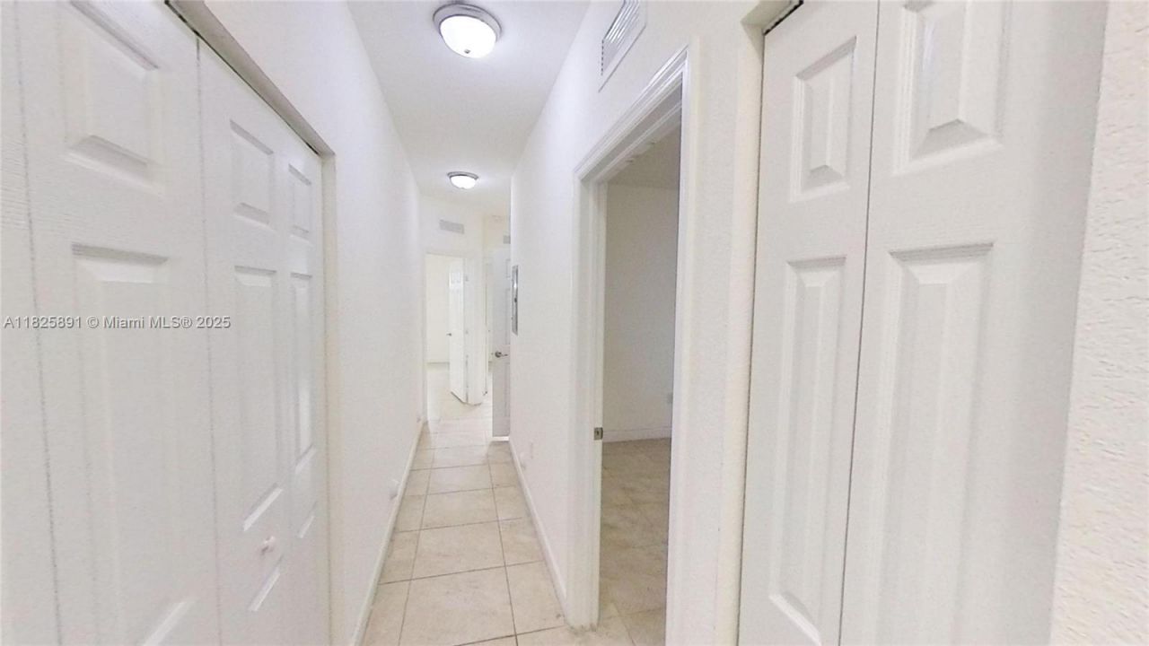 260 NW 109th Ave, Unit 214, Miami, FL 33172 Photo