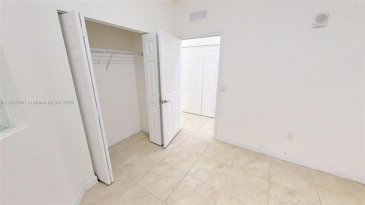 260 NW 109th Ave, Unit 214, Miami, FL 33172 Photo