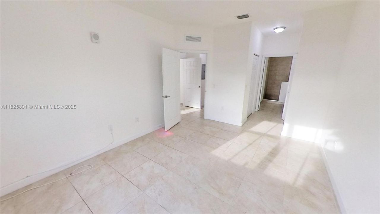 260 NW 109th Ave, Unit 214, Miami, FL 33172 Photo