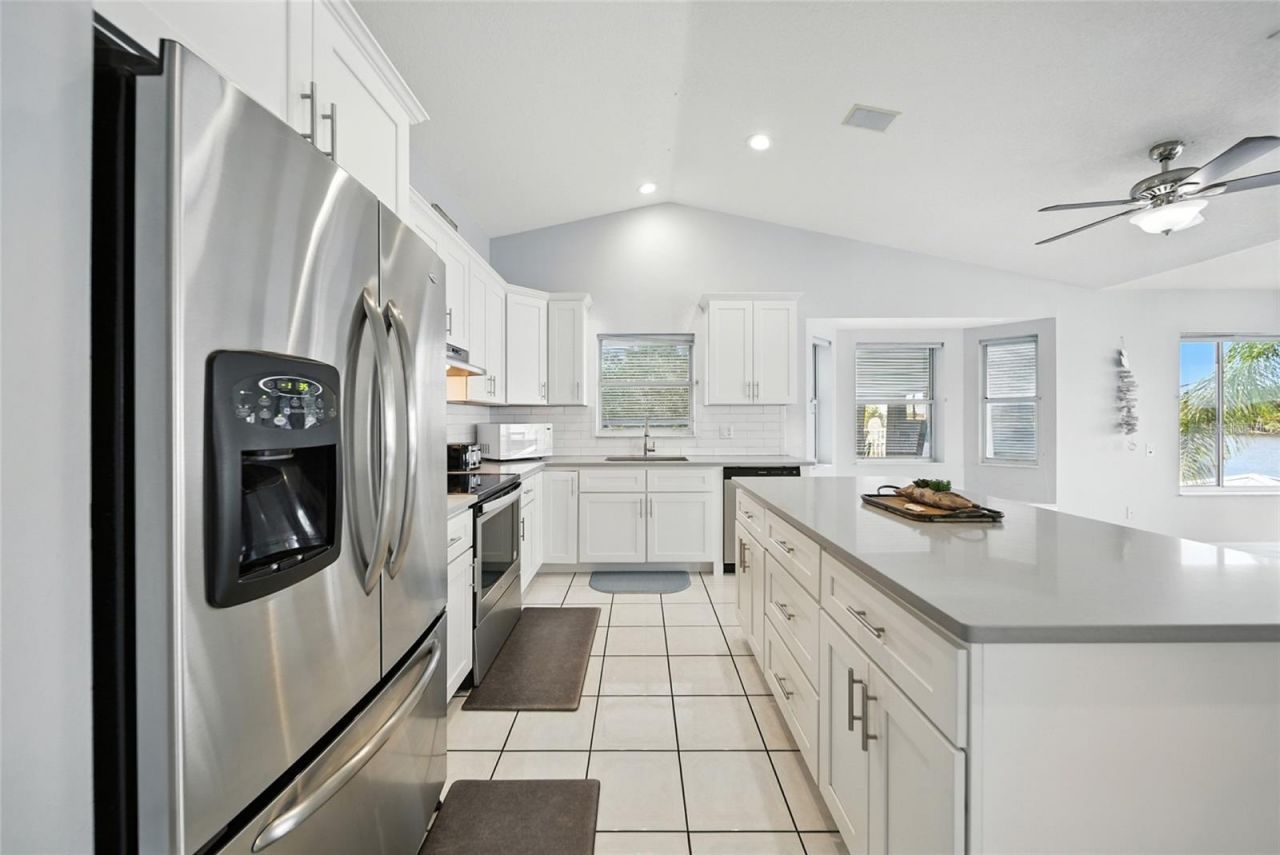 2435 N Watersedge Drive, Crystal River, FL 34429 Photo