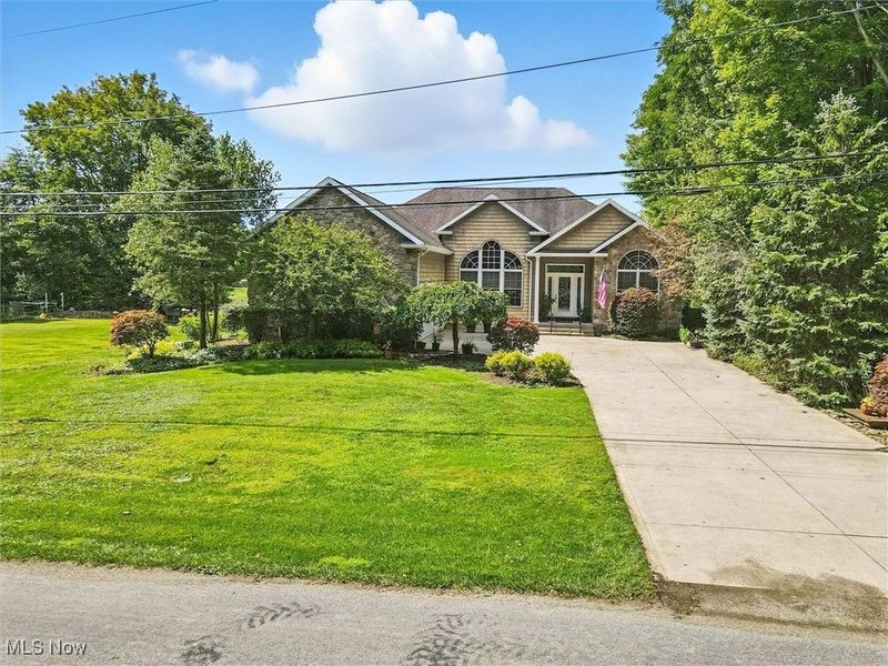 1437 Lake Vue Drive, Rome, OH 44085 Photo 2