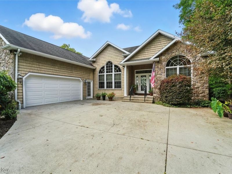 1437 Lake Vue Drive, Rome, OH 44085 Photo 3