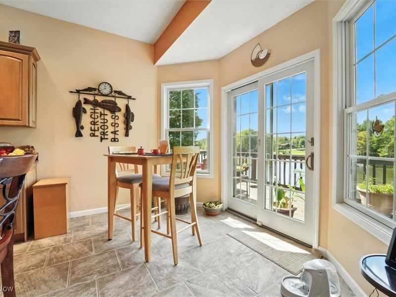 1437 Lake Vue Drive, Rome, OH 44085 Photo 9