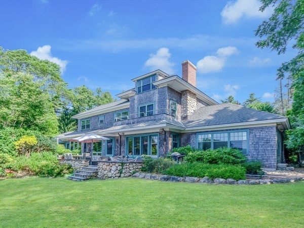 414 Point Rd, Marion, MA 02738