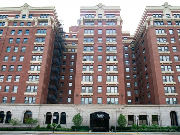 5300 S Shore Drive, Unit 111, Chicago, IL 60615