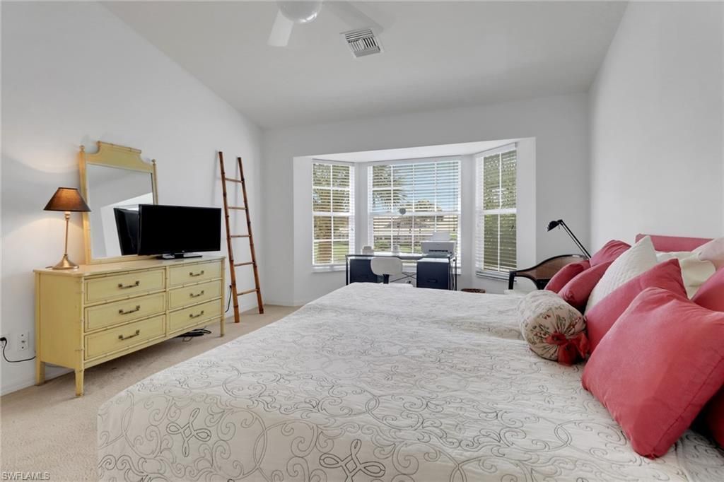 6180 Reserve Cir, Unit 203, Naples, FL 34119 Photo