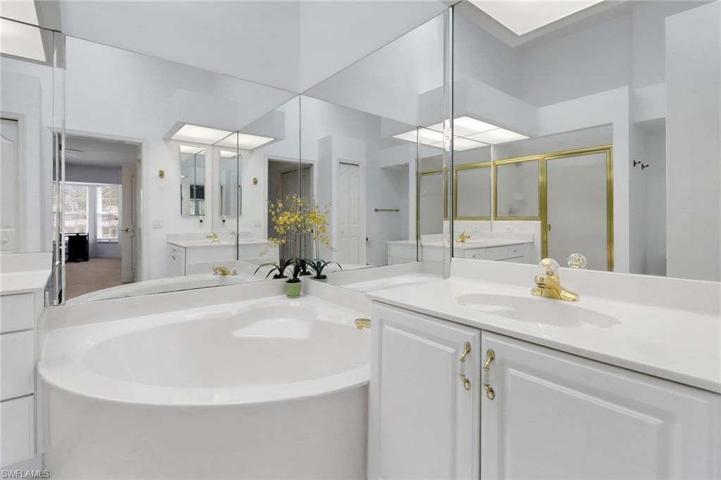 6180 Reserve Cir, Unit 203, Naples, FL 34119 Photo