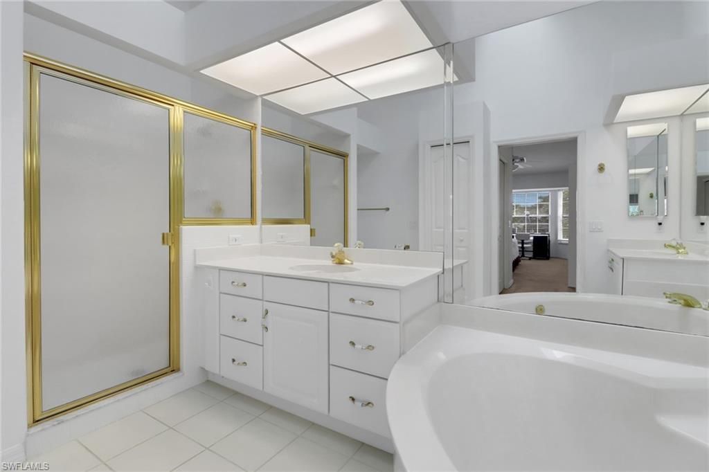 6180 Reserve Cir, Unit 203, Naples, FL 34119 Photo