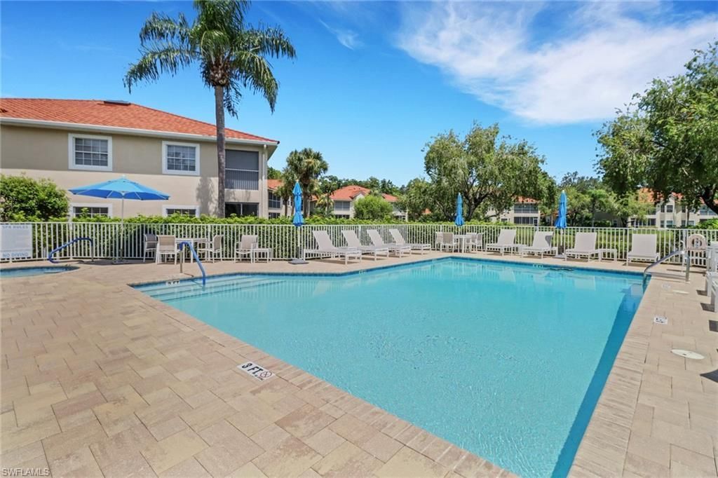 6180 Reserve Cir, Unit 203, Naples, FL 34119 Photo