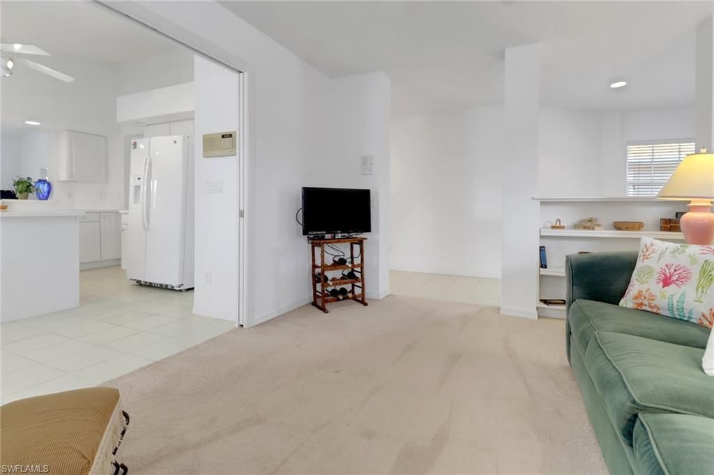 6180 Reserve Cir, Unit 203, Naples, FL 34119 Photo