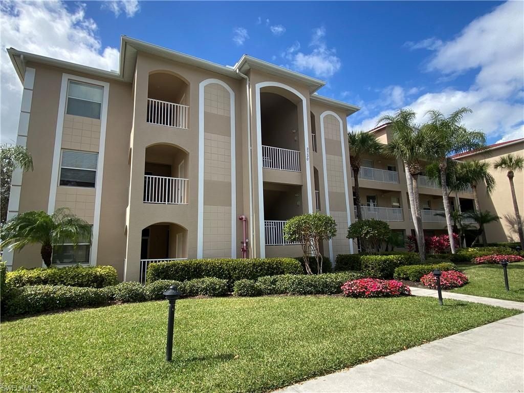 2730 Cypress Trace Cir, Unit 2820, Naples, FL 34119 Photo