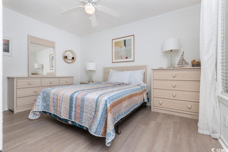 9400 Shore Dr. Photo 11