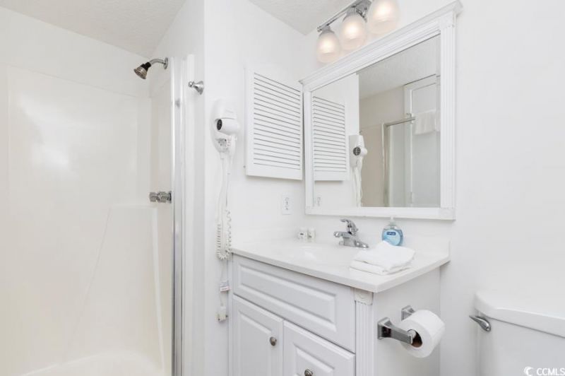 9400 Shore Dr. Photo 17