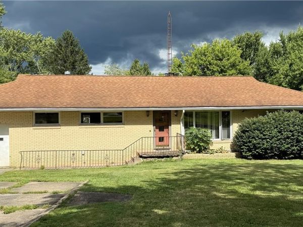 1414 Niles Cortland Road, Niles, OH 44446