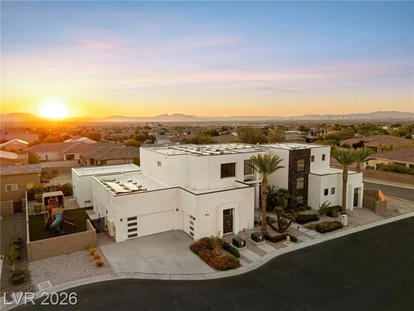 9760 Solar Avenue, Las Vegas, NV 89149